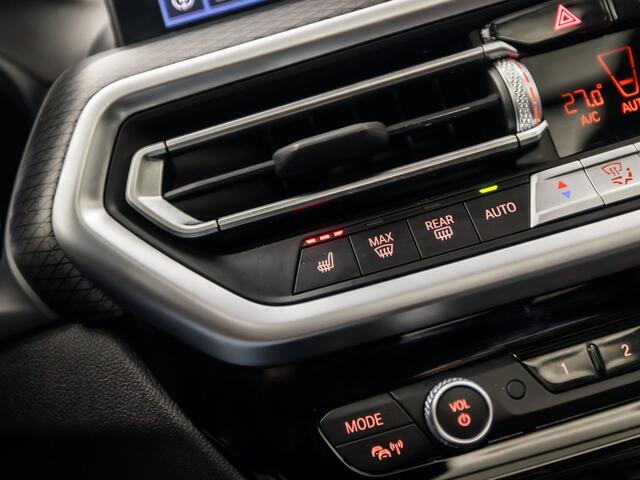 BMW X3 xDrive30e M Sport High Executive 293Pk Automaat (PANORAMADAK, M PAKKET, HEAD-UP DISPLAY, MEMORY SEATS, LEDER, 360 CAMERA, ELEKTRISCHE ACHTERKLEP, APPLE CARPLAY, NIEUWSTAAT)