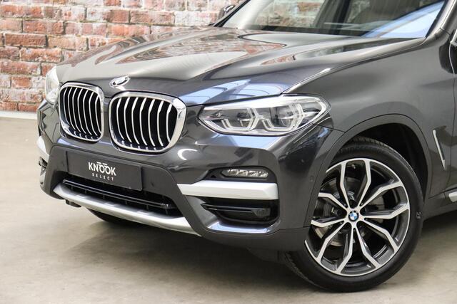 BMW X3 xDrive20i High Executive xLine Automaat / Live Cockpit Professional / Panoramadak / Wegklapbare Trekhaak / Sportstoelen Elektrisch Verstelbaar / Adaptieve LED-koplamp / Driving Assistant / Head-Up Display / 20 Inch / Stoelverwarming / Hifi / Chrome Line /