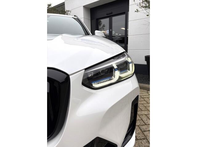 BMW X3 BMW X3 xDrive30e High Exec M-sport | Panodak | Trekhaak