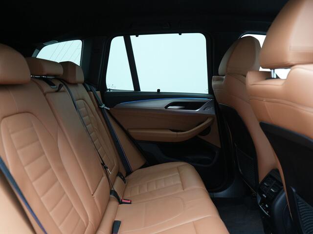 BMW X3 xDrive30e M Sport Plug In Hybrid 293pk Dealer O.H. PHEV | Trekhaak Af Fabriek | Head Up | 360 Camera | Adaptief Onderstel | Lederen Sportstoelen & Stuur Verwarmd | Sfeerverlichting | Keyless | Blis | Navigatie | DAB | Virtual |