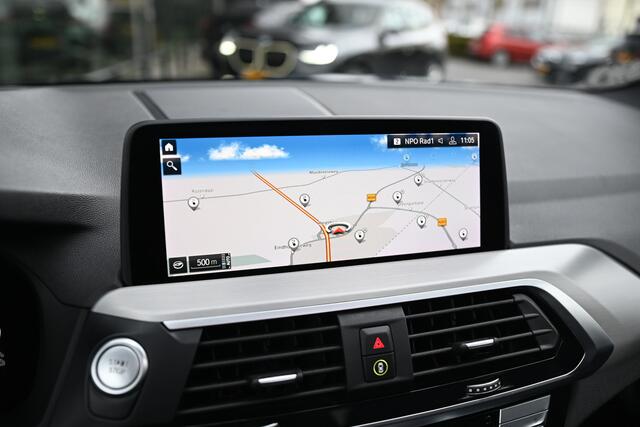 BMW X3 xDrive30e High Executive M Sport Automaat / Panoramadak / Sportstoelen / Achteruitrijcamera / Comfort Access / Adaptieve LED / Head-Up / Harman Kardon / Stoelverwarming