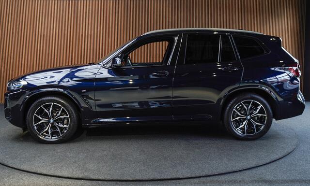 BMW X3 xDrive30e High Exe M-Pakket Leer Camera HUD ACC Navi Laser LED Elektr. achterklep Climate (3-zone) Elektr. trekhaak PDC LM velgen