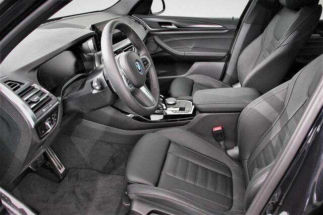 BMW X3 xDrive30e M Sport High Executive | Leder | Schuif/kantel dak | Navigatie | Climate Control | Camera | Electrisch bedienbare achterklep | Active Cruise Control | 19" Lichtmetalen velgen