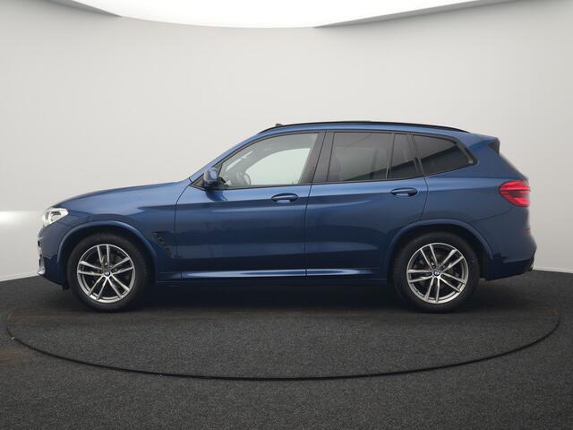 BMW X3 xDrive20i M Sport Shadow 184pk Dealer O.H | Trekhaak af Fabriek | Panodak | Adaptive Cruise | Sportstoelen Memory | Harman Kardon | Head Up | 19"L.M | BLIS |