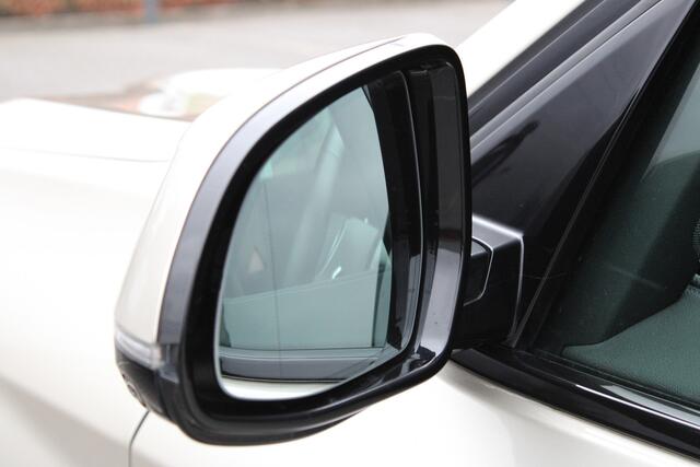 BMW X3 xDrive30i High Executive M Sport Automaat / Sportstoelen / Comfort Access / Adaptieve LED / Head-Up / Parking Assistant Plus / Stuurverwarming