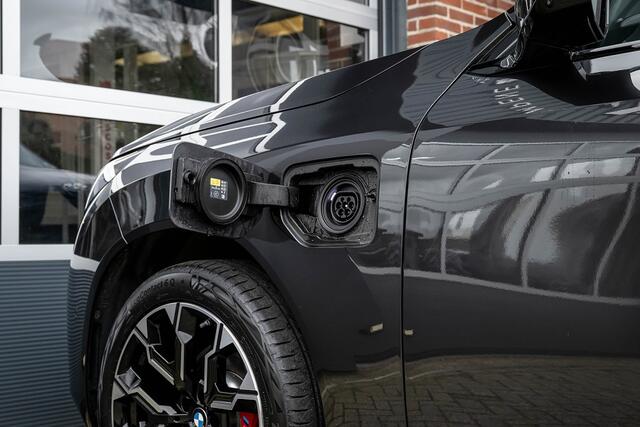 BMW X3 30e xDrive M Sport Pro | Panorama | Harman/Kardon | Head-Up | Memory Seats | Ventilatie |Trekhaak | Driving Ass. Plus | 360° | 20 Inch |