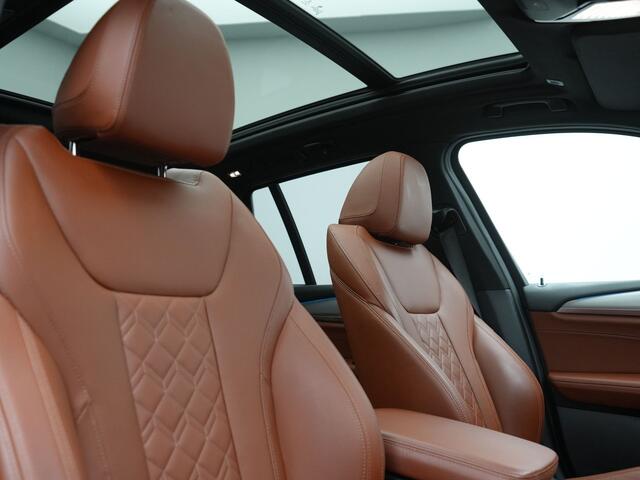 BMW X3 xDrive30e High Executive Plug In Hybrid 293pk PHEV | Panodak | Head Up | Camera | Lederen Sportstoelen & Stuur Verwarmd | Sfeerverlichting | Adaptive LED | Hifi Audio | Blis | Keyless | Navigatie | DAB |