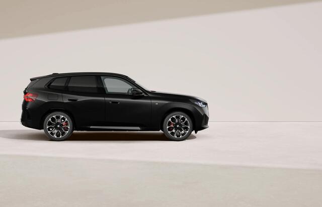 BMW X3 30e xDrive M-Sport Pro / Stoelventilatie / Stuurverwarming / Pano / Trekhaak / ACC