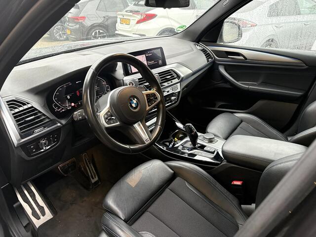 BMW X3 xDrive30e M Sport Plug-in Hybride | PHEV | Elek. Trekhaak | 20 inch | M pakket | Stoelverwarming | Shadowline Exterior | Adaptive Led verlichting | Hifi | Volledig digitaal instrumentenpaneel