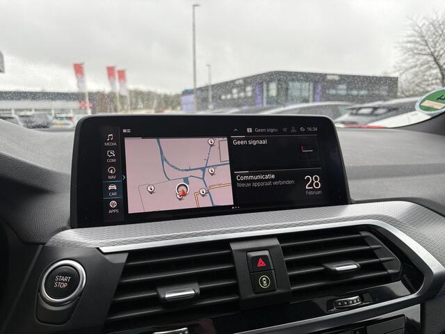 BMW X3 xDrive30e M Sport Plug-in Hybride | PHEV | Elek. Trekhaak | 20 inch | M pakket | Stoelverwarming | Shadowline Exterior | Adaptive Led verlichting | Hifi | Volledig digitaal instrumentenpaneel