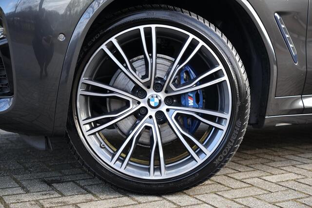 BMW X3 M40d xDrive High Executive M-Sportpakket I Standkachel I Elektrische trekhaak I Head Up I Pano I DAB I Navi I Stuurwielverarming I Stoelverwarming voor en achter I Harman Kardon I Grootlichtassistent I Mermorystoelen I Etc.