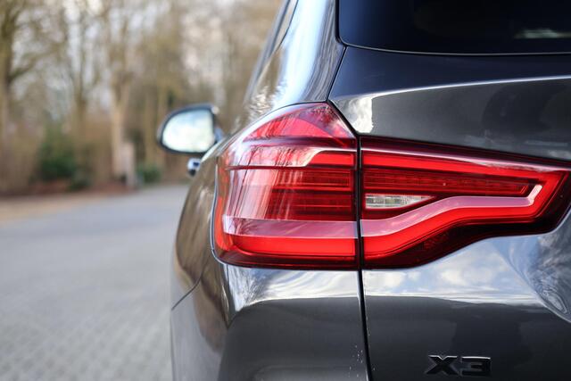 BMW X3 M40d xDrive High Executive M-Sportpakket I Standkachel I Elektrische trekhaak I Head Up I Pano I DAB I Navi I Stuurwielverarming I Stoelverwarming voor en achter I Harman Kardon I Grootlichtassistent I Mermorystoelen I Etc.