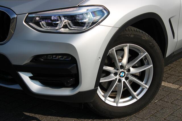 BMW X3 xDrive20i High Executive Automaat / Trekhaak / Adaptieve LED / Achteruitrijcamera / Live Cockpit Professional / Stoelverwarming