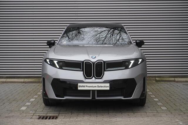 BMW X3 iX3 50 xDrive M Sportpakket Pro | 21 inch LM Sterspaak (Styling 1050 M) | Panoramadak met Klimaat Comfort Glas | Harman-Kardon Surround Sound System | 3D Head-Up Display