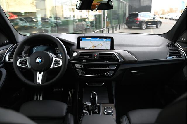 BMW X3 xDrive30e High Executive M Sport Automaat / Sportstoelen / Comfort Access / Achteruitrijcamera / Head-Up / Adaptieve LED / Harman Kardon