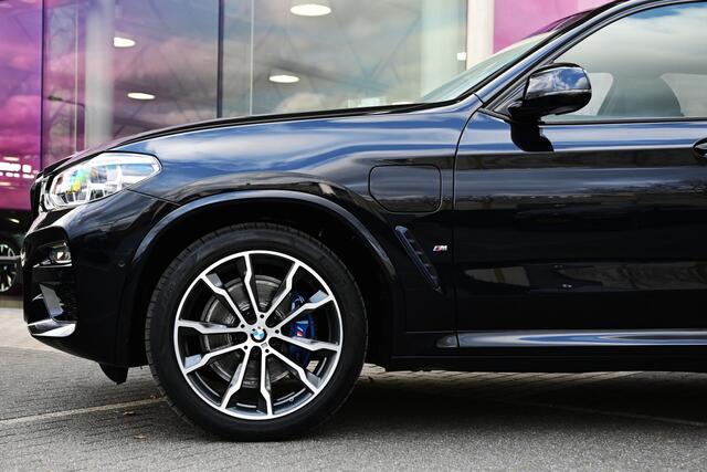BMW X3 xDrive30e High Executive M Sport Automaat / Sportstoelen / Comfort Access / Achteruitrijcamera / Head-Up / Adaptieve LED / Harman Kardon