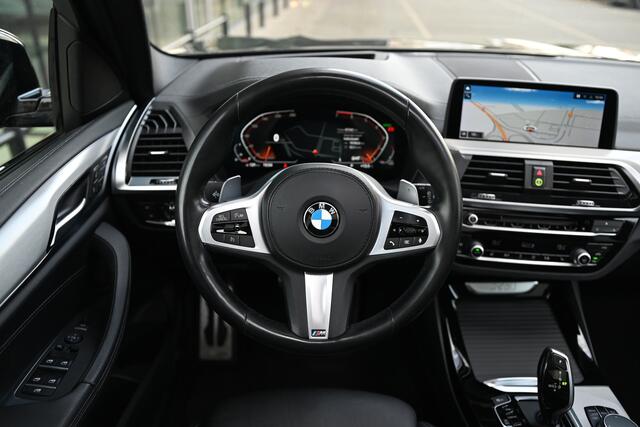 BMW X3 xDrive30i High Executive Automaat / Panoramadak / Trekhaak / Sportstoelen / Adaptieve LED / Head-Up / Comfort Access / Achteruitrijcamera