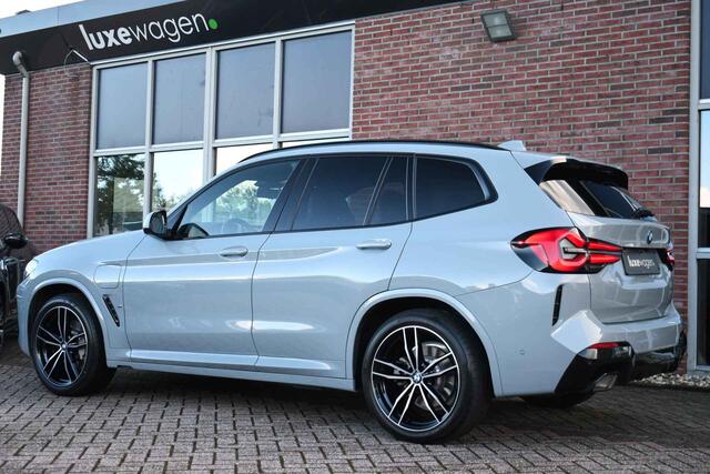 BMW X3 xDrive30e M-Sport Pano M-zetels Trekhaak HUD Laser 20inch