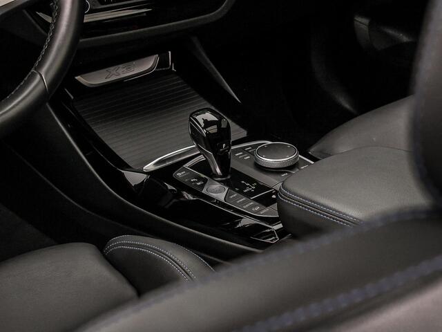 BMW X3 xDrive30e 292PK High Executive M-Sport | M-SPORT KUIPSTOELEN | HEAD-UP | PANO | HARMAN KARDON | SHADOWLINE |