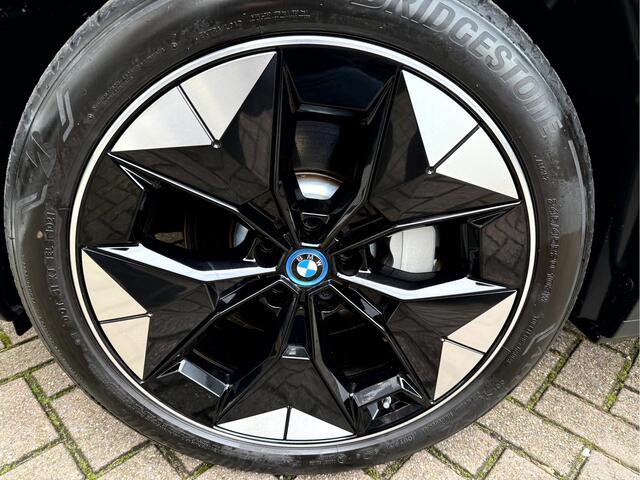 BMW X3 iX3 High Executive 80 kWh Panoramadak, 360 Camera, Trekhaak, Harman/Kardon