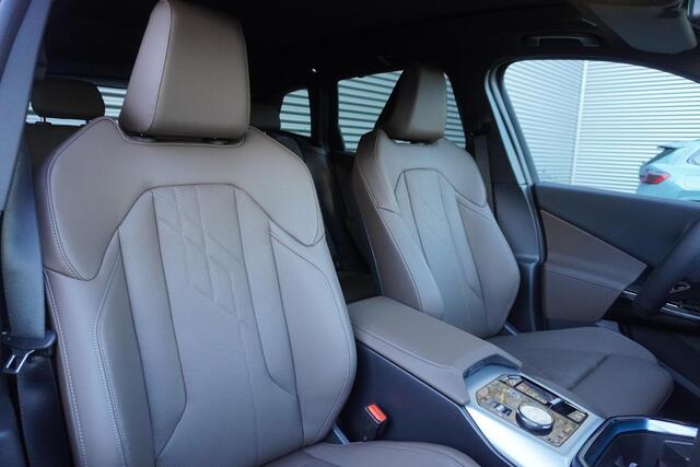 BMW X3 30e xDrive | M Sportpakket | Innovation Pack | Comfort Pack | Premium Pack | Trekhaak | Panoramadak | Showroom Selection