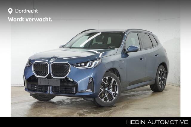BMW X3 30e xDrive M-Sport | Panorama | Trekhaak | Driving Assistant Professional | Harman Kardon surround sound system