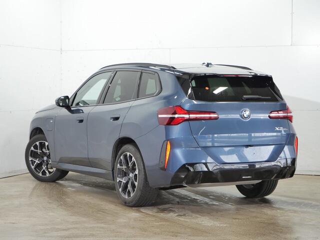 BMW X3 30e xDrive M-Sport | Panorama | Trekhaak | Driving Assistant Professional | Harman Kardon surround sound system