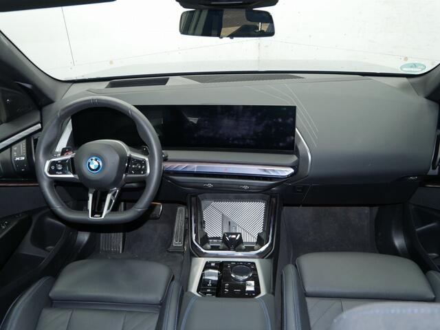 BMW X3 30e xDrive M-Sport | Panorama | Trekhaak | Driving Assistant Professional | Harman Kardon surround sound system