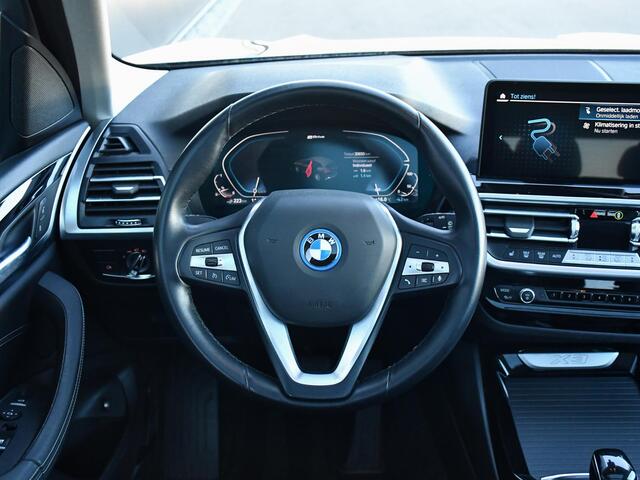 BMW X3 xDrive30e | Elektrisch Schuif-/kantel Pano| Adaptive LED | Hifi Audio | Camera |