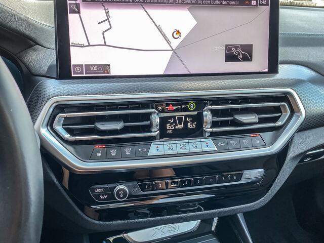 BMW X3 xDrive30e 292PK High Executive M-Sport | M-SPORT KUIPSTOELEN | HEAD-UP | PANO | HARMAN KARDON | SHADOWLINE |