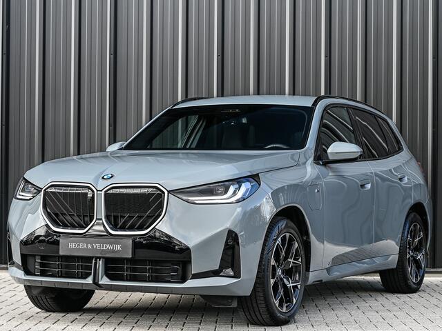 BMW X3 30e xDrive M Sport | Iconic glow grill | 360 Camera | Active cruise | Comfort access | Trekhaak | Ambiance interieur