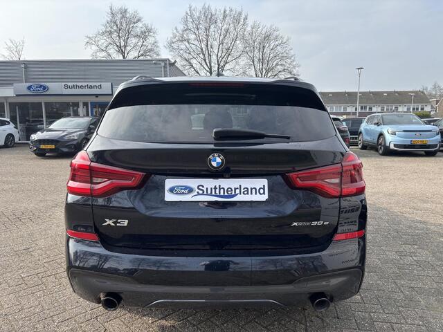 BMW X3 xDrive30e M Sport | Plug-in Hybride | PHEV | Volle uitrusting | 20 inch | Panoramadak | Trekhaak | Harman/kardon | 360 graden camera | Leder Vernasca Schwarz | Elektrische stoelen met memory functie | M pakket | Sportstoelen | Stoelverwarming| Adaptive L
