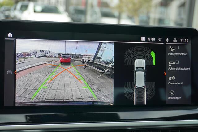 BMW X3 xDrive20i Business Edition Plus | M pakket | Pano | LASER