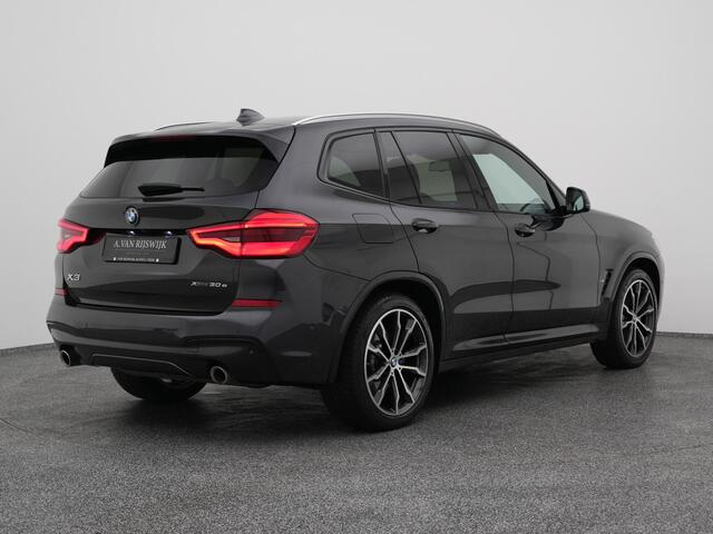 BMW X3 xDrive30e High Executive M-Sport | PANO | CAMERA | STOELVERWARMING