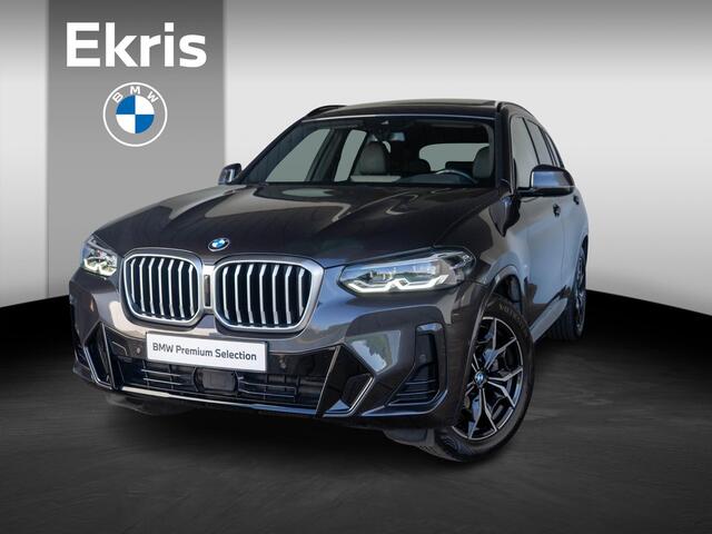 BMW X3 xDrive20i | M Sportpakket | Stuurwielrand verwarmd | Achteruitrijcamera | Panoramadak | Stoelverwarming | Head-Up Display | 19''