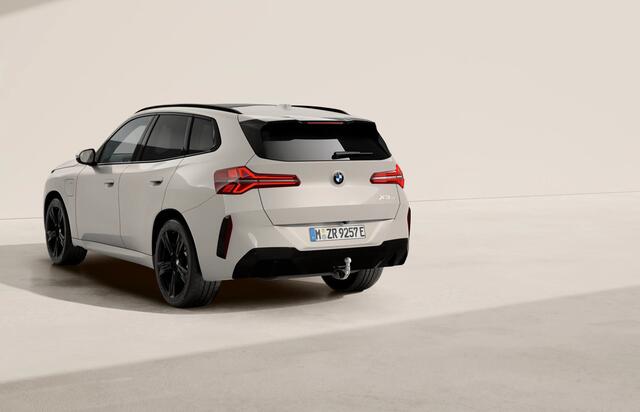 BMW X3 30e xDrive M Sport | Panodak | Trekhaak | Driving Assistant |