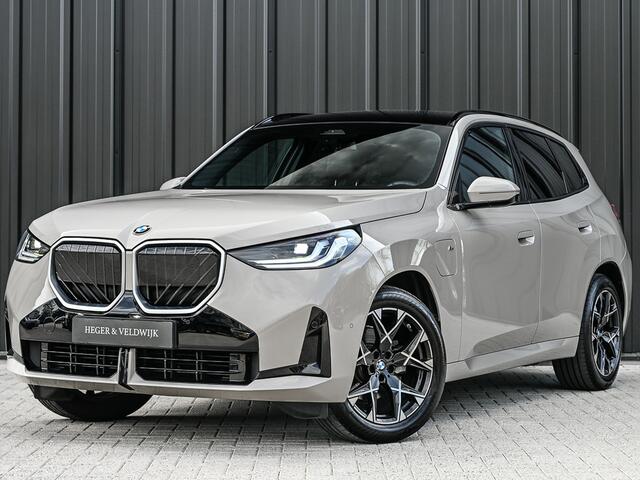 BMW X3 30e xDrive M-sport | Panorama dak | Head-Up | Camera | Comfort access | Ambiance interieur | Trekhaak |