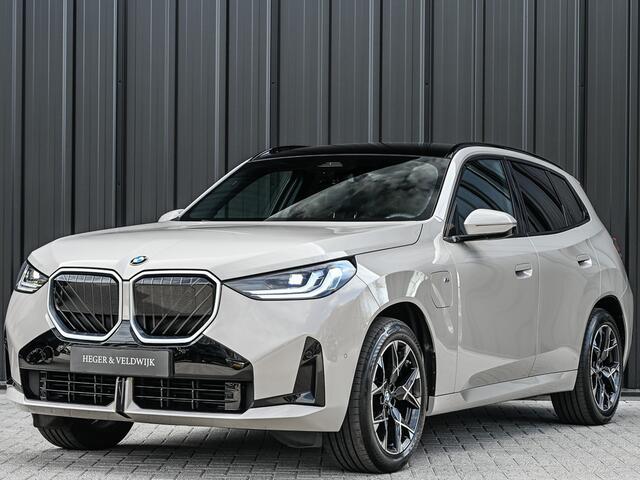 BMW X3 30e xDrive M-sport | Panorama dak | Head-Up | Camera | Comfort access | Ambiance interieur | Trekhaak |