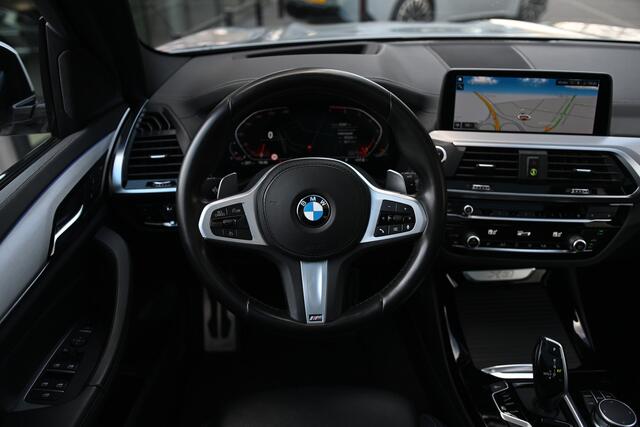 BMW X3 xDrive20i High Executive M Sport Automaat / Trekhaak / Panoramadak / Sportstoelen / Comfort Access / Adaptieve LED / Head-Up / 20"LM-velgen