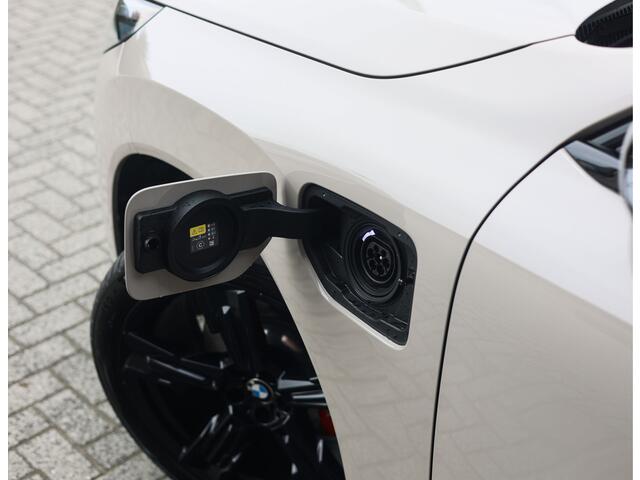 BMW X3 30e xDrive | M Performance - Trekhaak - Pano