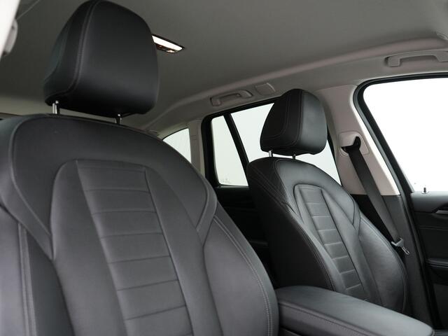 BMW X3 xDrive30e High Executive FACELIFT PHEV 293pk | Trekhaak Af Fabriek | Head Up | Camera | Harman / Kardon | Lederen Sportstoelen Memory & Ventilatie | Keyless | Blis | Stoelen & Stuur Verwarmd | Apple Carplay | Navigatie | DAB | Plug In Hybrid |