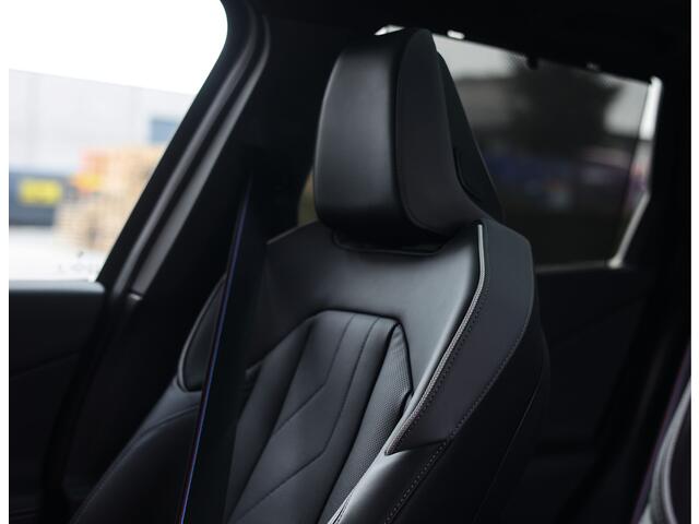 BMW X3 30e xDrive | Pano - Trekhaak - HUD