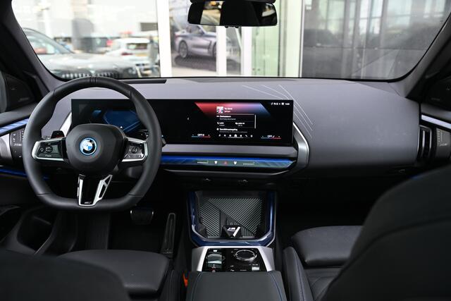BMW X3 30e xDrive M Sport Automaat / Panoramadak / Trekhaak / Sportstoelen / M Sportonderstel / Stoelventilatie / Comfort Access / Adaptieve LED / Parking Assistant Plus / Harman Kardon