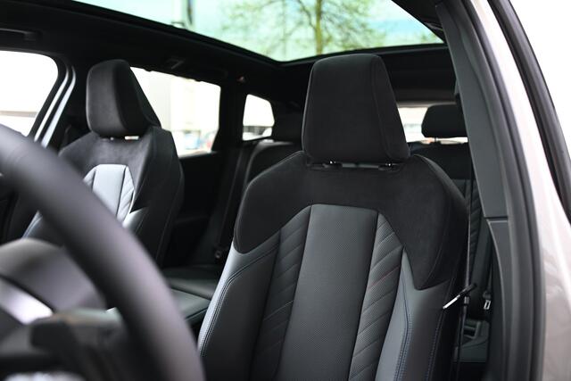 BMW X3 30e xDrive M Sport Automaat / Panoramadak / Trekhaak / Sportstoelen / M Sportonderstel / Stoelventilatie / Comfort Access / Adaptieve LED / Parking Assistant Plus / Harman Kardon