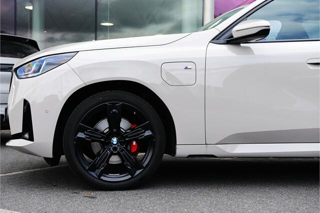 BMW X3 30e xDrive M Sport Automaat / Panoramadak / Trekhaak / Sportstoelen / M Sportonderstel / Stoelventilatie / Comfort Access / Adaptieve LED / Parking Assistant Plus / Harman Kardon