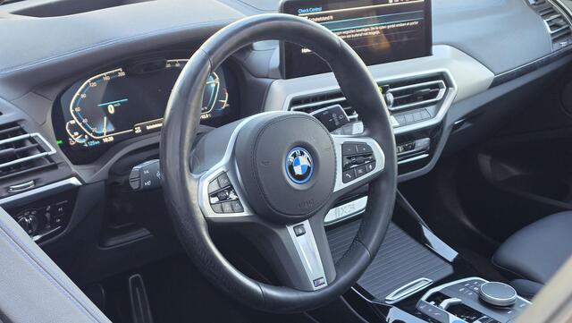 BMW X3 iX3 High Executive Edition 80 kWh | NAP | 1e eigenaar | Bomvol! | Pano | HUD | ACC | Leder | Harman & Kardon | Memory | Trekhaak | Stuurverwarming