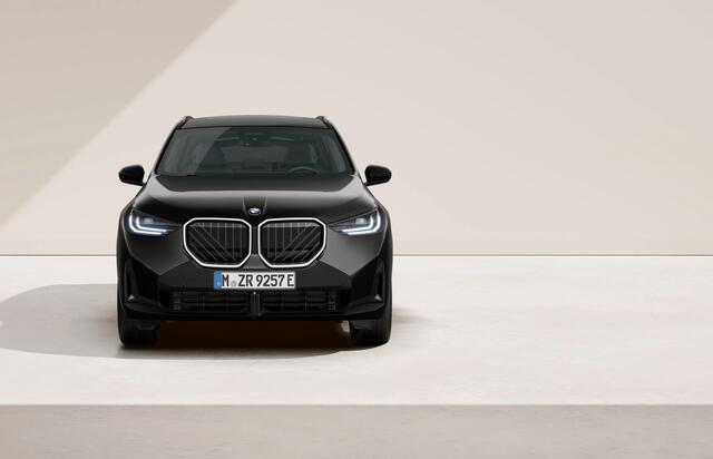 BMW X3 30e xDrive M Sport | Panodak | Trekhaak | Driving Assistant | 20 Inch |