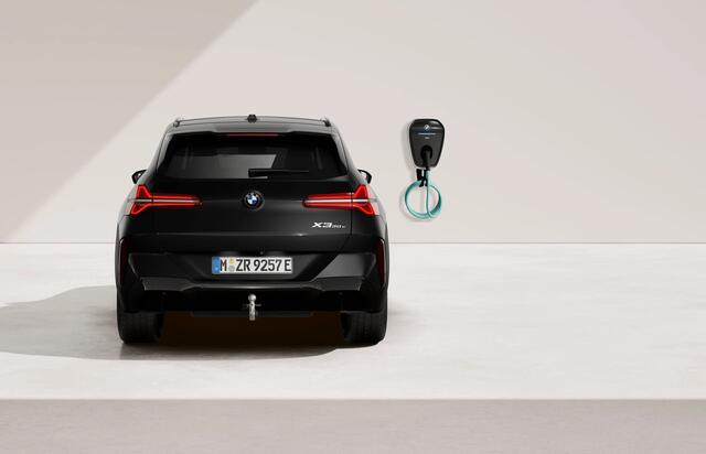 BMW X3 30e xDrive M Sport | Panodak | Trekhaak | Driving Assistant | 20 Inch |