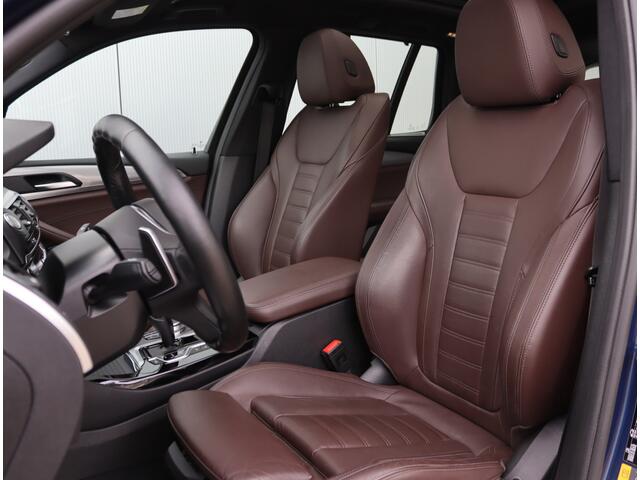 BMW X3 xDrive30e M-sport | Pano | Trekhaak | 360 Camera | Head-up | Leder |