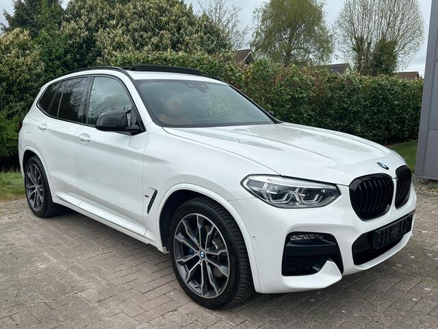 BMW X3 xDrive30e M Sport | Panoramadak | Vol leder | M-pakket | All-Season | Sportstoelen | Stoelverwarming | Camera | Head Up Display |